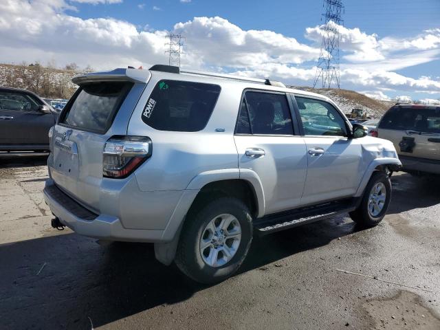 JTEBU5JR5L5777915 - 2020 TOYOTA 4RUNNER SR5/SR5 PREMIUM 银色 照片 3