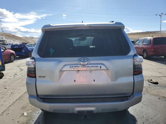 JTEBU5JR5L5777915 - 2020 TOYOTA 4RUNNER SR5/SR5 PREMIUM 银色 照片 6