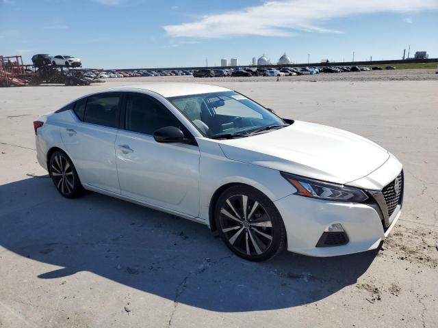 1N4BL4CV8KC180771 - 2019 NISSAN ALTIMA SR WHITE photo 4