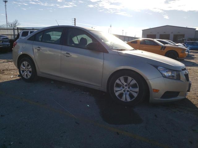 1G1PA5SG8D7236839 - 2013 CHEVROLET CRUZE LS SILVER photo 4