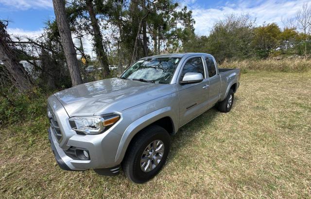 5TFRX5GN2JX120263 - 2018 TOYOTA TACOMA ACCESS CAB SILVER photo 2