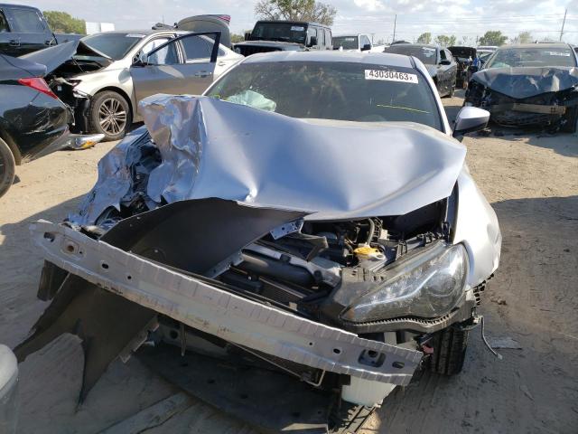 JF1ZNAA15H8710603 - 2017 TOYOTA 86 BASE SILVER photo 5