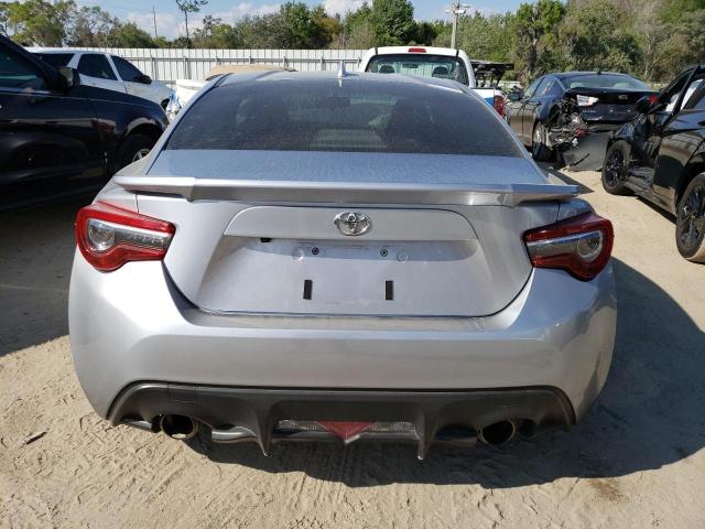 JF1ZNAA15H8710603 - 2017 TOYOTA 86 BASE SILVER photo 6