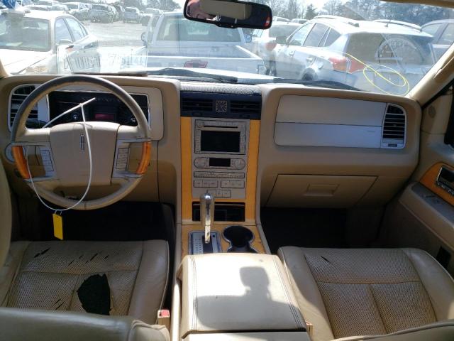 5LMFU28527LJ04419 - 2007 LINCOLN NAVIGATOR 白色 照片 8