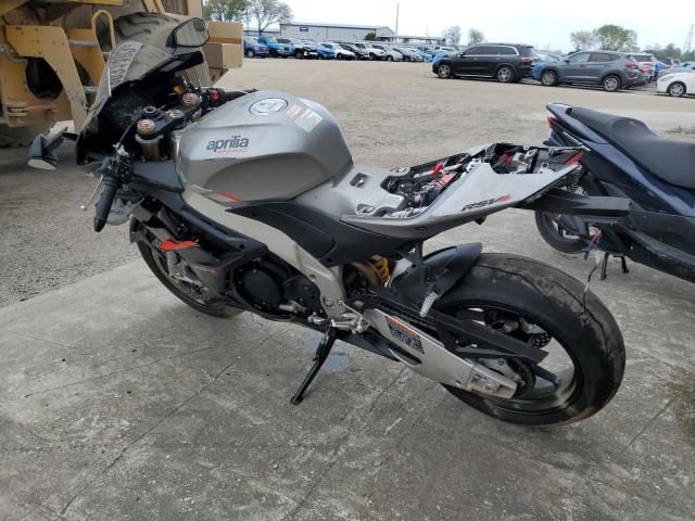 ZD4KYUA06NS000530 - 2022 APRILIA RSV4 1100 TWO TONE photo 3