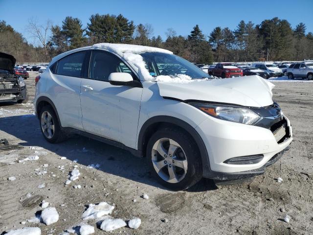 3CZRU6H39JM705921 - 2018 HONDA HR-V LX WHITE photo 4