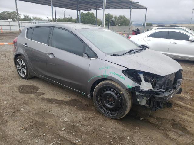 KNAFX5A86G5631773 - 2016 KIA FORTE EX GRAY photo 4