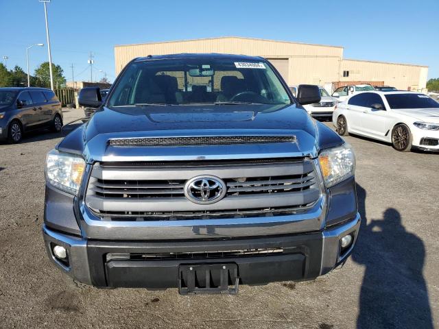 5TFRM5F18EX076475 - 2014 TOYOTA TUNDRA DOUBLE CAB SR/SR5 GRAY photo 5