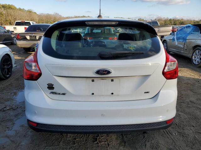 1FADP3K20DL187599 - 2013 FORD FOCUS SE WHITE photo 6