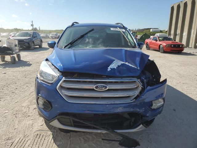 1FMCU0GD5JUB79832 - 2018 FORD ESCAPE SE BLUE photo 5