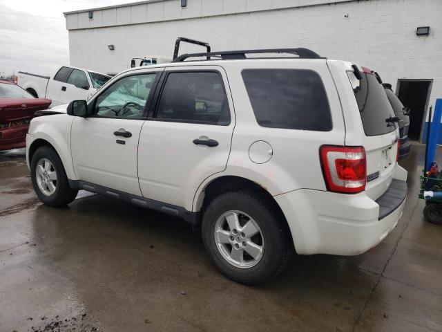 1FMCU0D75CKA38627 - 2012 FORD ESCAPE XLT WHITE photo 2