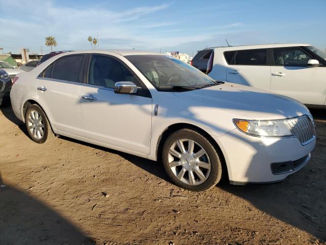 3LNHL2GC3AR621607 - 2010 LINCOLN MKZ WHITE photo 4