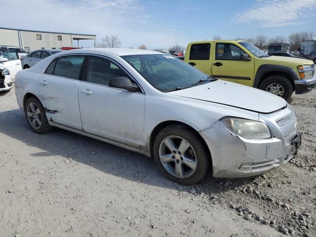 1G1ZH57B89F178486 - 2009 CHEVROLET MALIBU 1LT WHITE photo 4