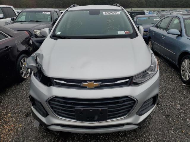 KL7CJPSB3JB701782 - 2018 CHEVROLET TRAX 1LT GRAY photo 5