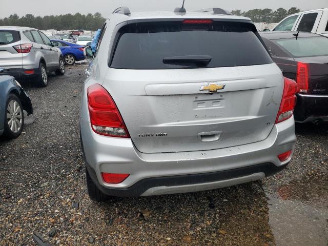 KL7CJPSB3JB701782 - 2018 CHEVROLET TRAX 1LT GRAY photo 6