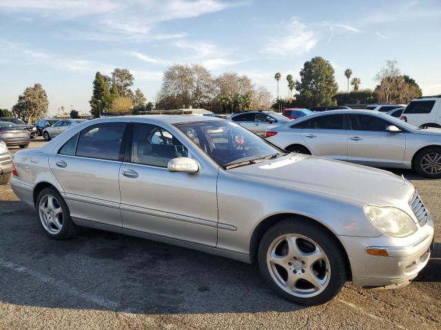 WDBNG70JX4A402822 - 2004 MERCEDES-BENZ S 430 SILVER photo 4