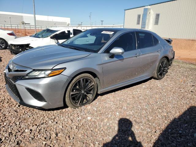 4T1B61HK4JU077527 - 2018 TOYOTA CAMRY XSE SILVER photo 1