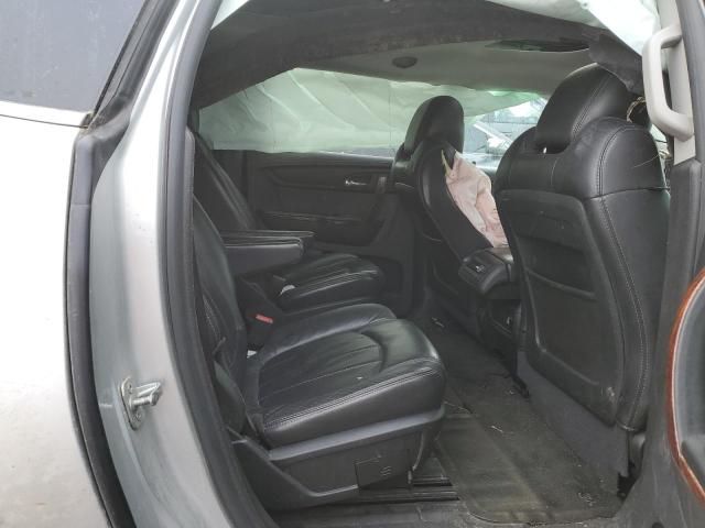 1GNKRLKD4DJ101775 - 2013 CHEVROLET TRAVERSE LTZ SILVER photo 10