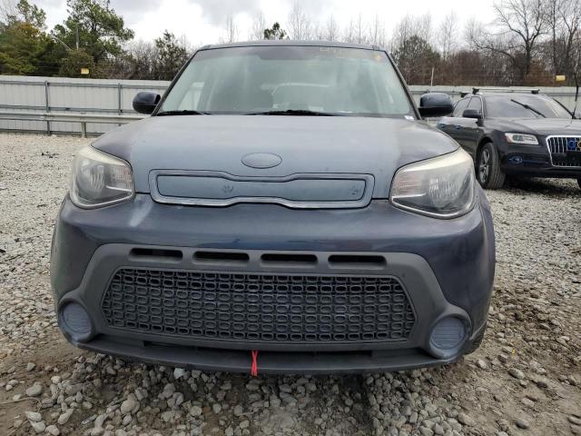 KNDJP3A52F7140563 - 2015 KIA SOUL + BLUE photo 5