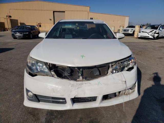 4T1BF1FK8CU584646 - 2012 TOYOTA CAMRY BASE WHITE photo 5