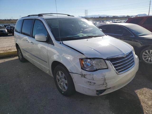 2A4RR5D17AR350773 - 2010 CHRYSLER TOWN & COU TOURING WHITE photo 4