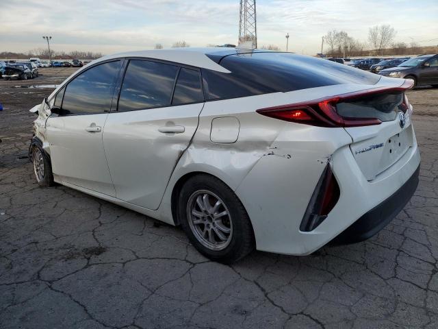 JTDKARFP3J3072602 - 2018 TOYOTA PRIUS PRIM WHITE photo 2