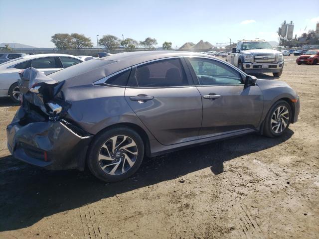 2HGFC2F70JH532901 - 2018 HONDA CIVIC EX GRAY photo 3