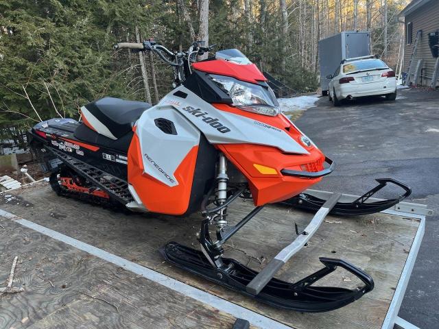 2BPSUGFDXFV00 - 2015 SKI DOO RENEGADE ORANGE photo 2