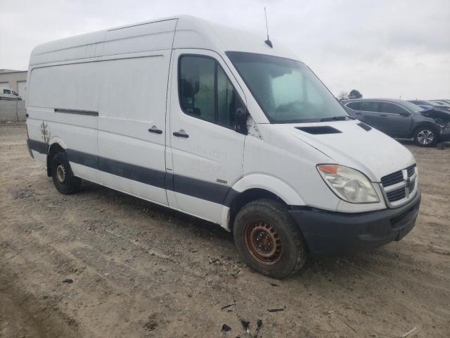 WD3PE8CB6B5609623 - 2011 MERCEDES-BENZ SPRINTER 2500 WHITE photo 4