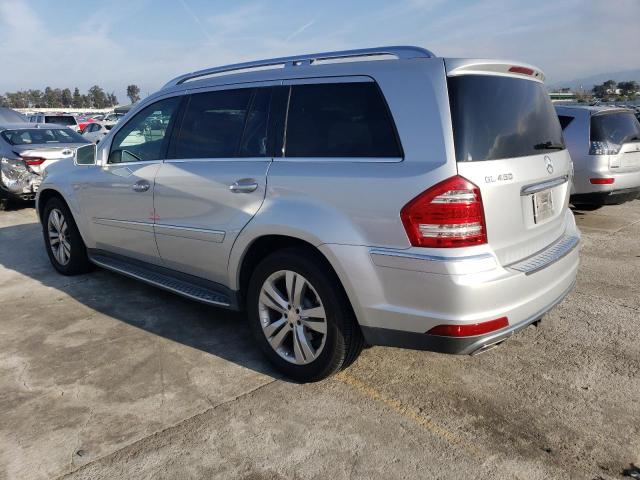 4JGBF7BE5BA643588 - 2011 MERCEDES-BENZ GL 450 4MATIC SILVER photo 2