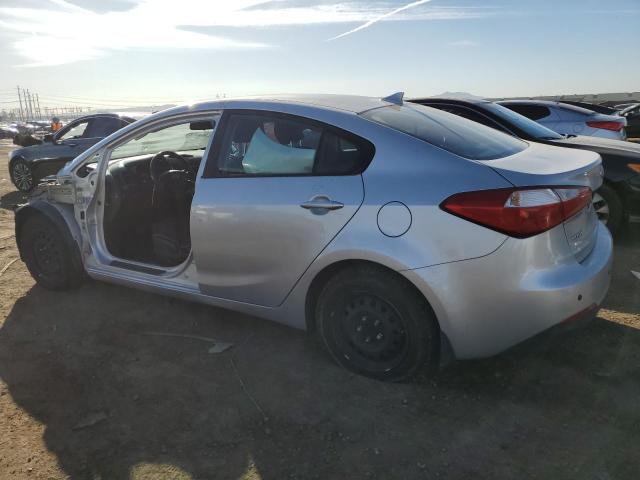 KNAFK4A67G5573826 - 2016 KIA FORTE LX SILVER photo 2