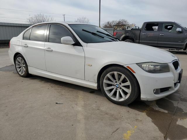 WBAPH5C54BA442091 - 2011 BMW 328 I SULEV WHITE photo 4