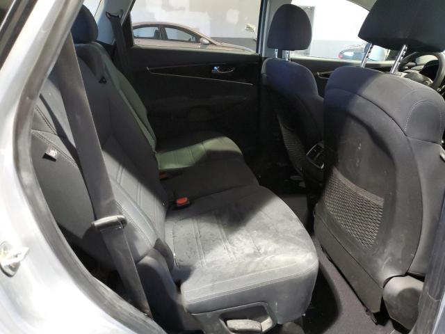 5XYPGDA59KG482766 - 2019 KIA SORENTO LX SILVER photo 11