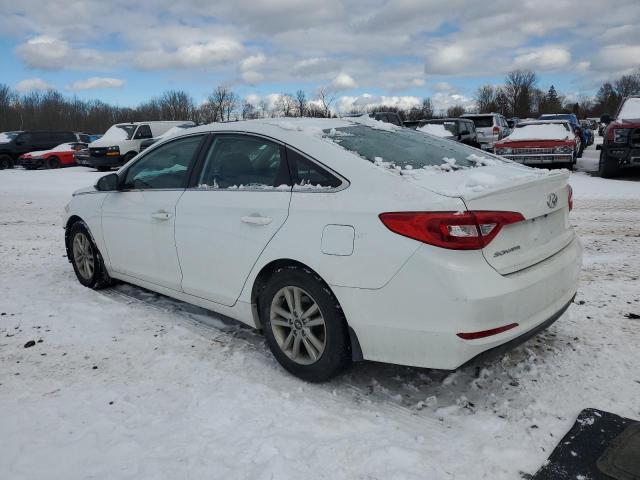 5NPE24AF2FH187019 - 2015 HYUNDAI SONATA SE WHITE photo 2