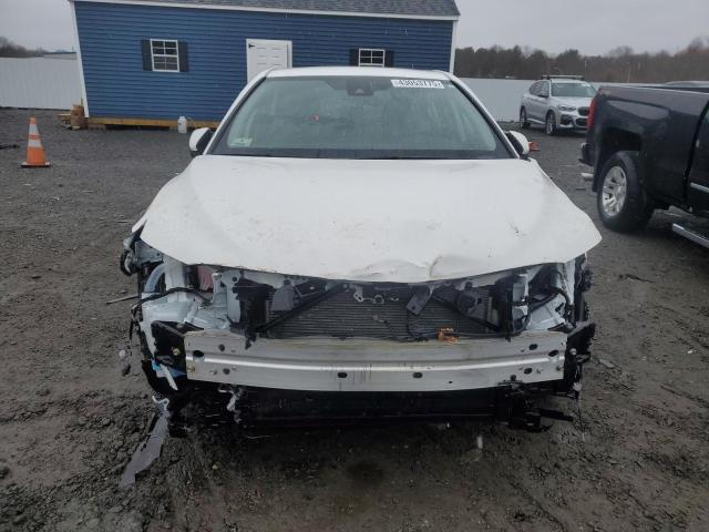 4T1G31AK5RU063947 - 2024 TOYOTA CAMRY SE NIGHT SHADE WHITE photo 5