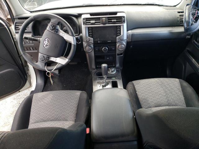 JTEMU5JR3M5962796 - 2021 TOYOTA 4RUNNER SR5/SR5 PREMIUM WHITE photo 8