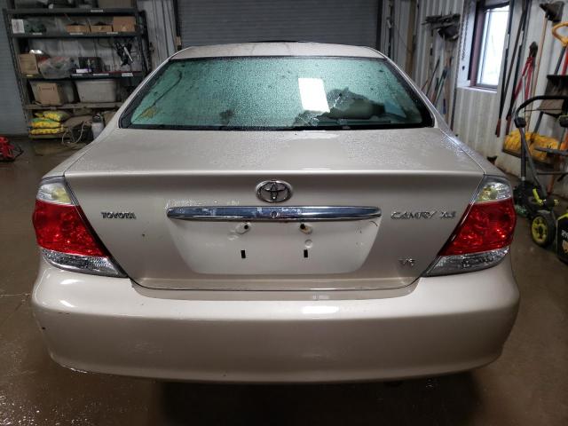 4T1BF30K95U102595 - 2005 TOYOTA CAMRY LE BEIGE photo 6