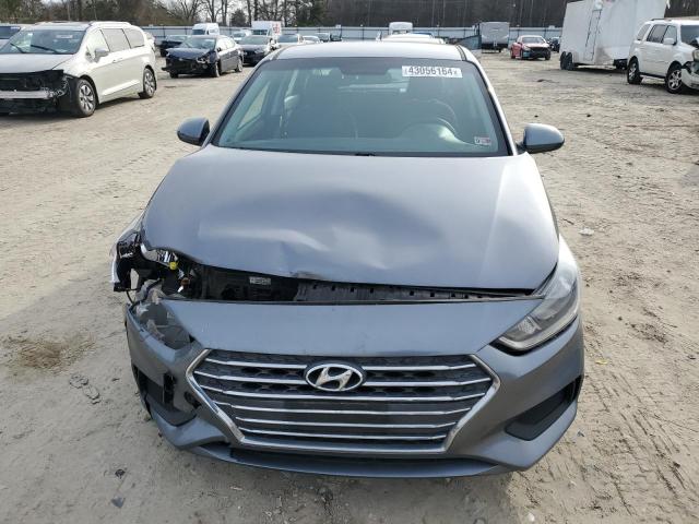 3KPC24A32KE063053 - 2019 HYUNDAI ACCENT SE GRAY photo 5