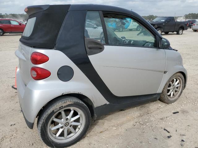 WMEEK31X08K204635 - 2008 SMART FORTWO PASSION SILVER photo 3