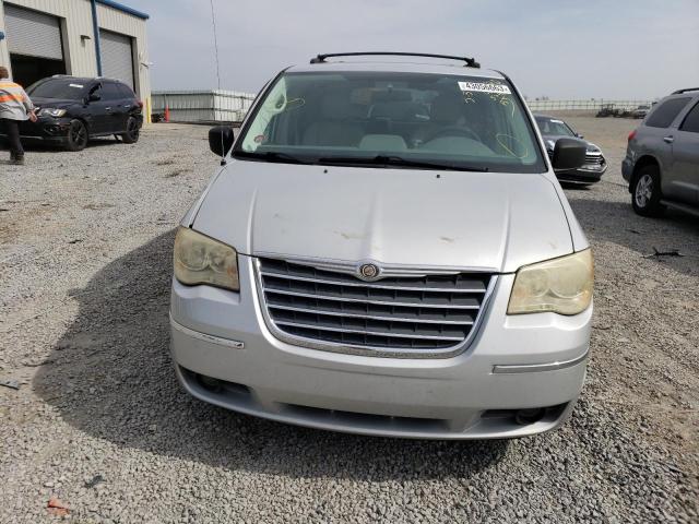2A8HR54P98R113582 - 2008 CHRYSLER TOWN & COU TOURING 银色 照片 5
