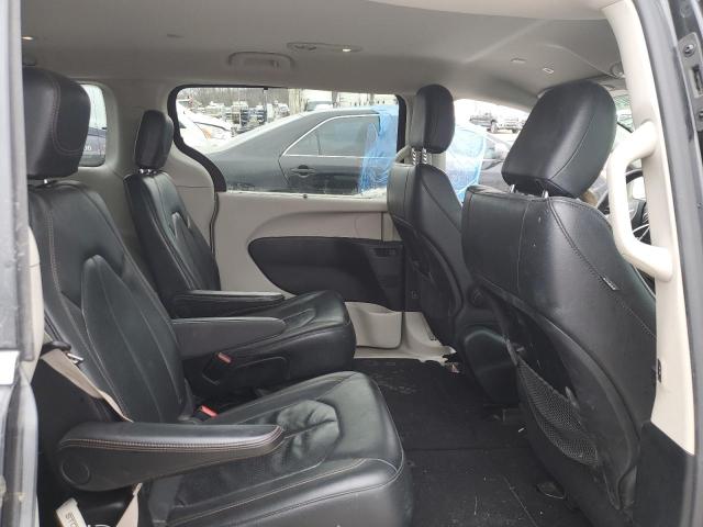 2C4RC1BG8JR211405 - 2018 CHRYSLER PACIFICA TOURING L BLACK photo 11