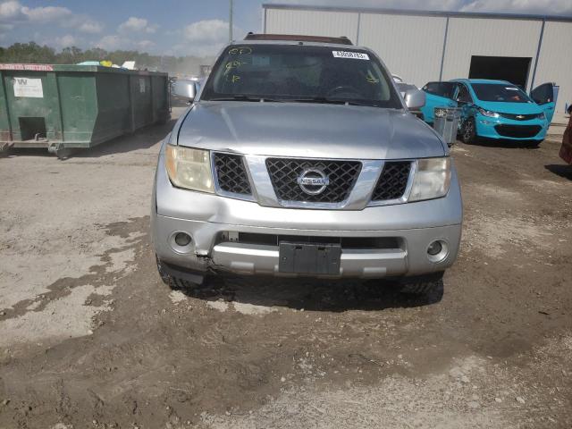 5N1AR18W45C747661 - 2005 NISSAN PATHFINDER LE ვერცხლისფერი ფოტო 5