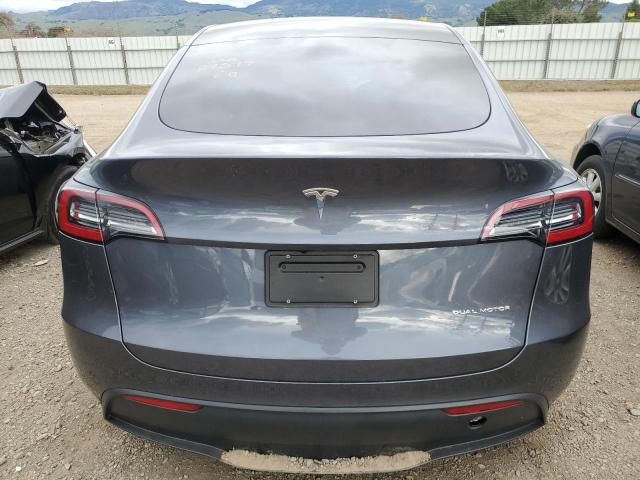 7SAYGDEE1PF886130 - 2023 TESLA MODEL Y GRAY photo 6