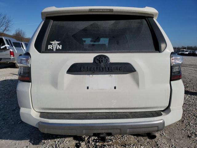 JTERU5JR6P6175135 - 2023 TOYOTA 4RUNNER SE WHITE photo 6