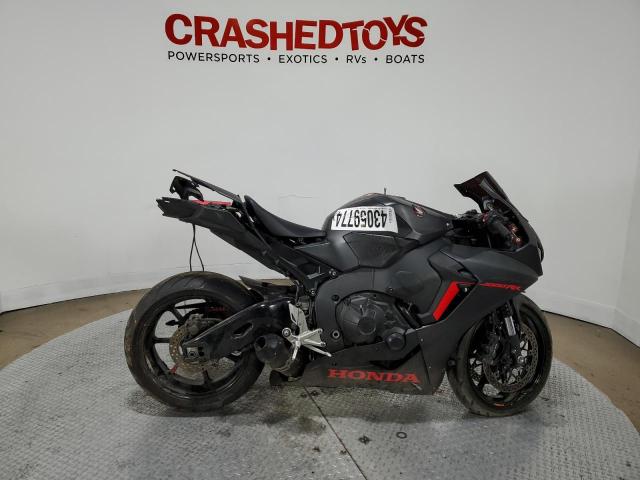 JH2SC775XHK000783 - 2017 HONDA CBR1000 RA BLACK photo 1