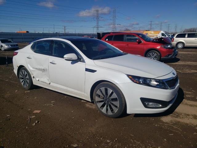 5XXGR4A62CG019022 - 2012 KIA OPTIMA SX WHITE photo 4