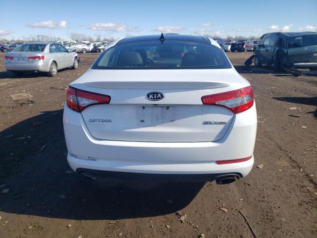 5XXGR4A62CG019022 - 2012 KIA OPTIMA SX WHITE photo 6