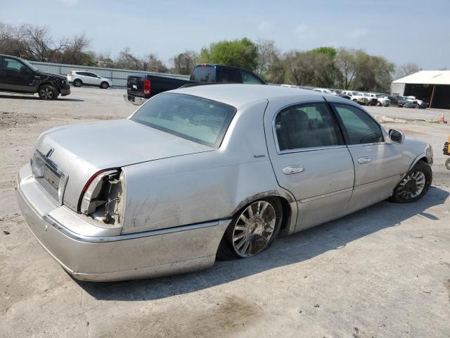 1LNHM81W84Y667779 - 2004 LINCOLN TOWN CAR EXECUTIVE SILVER photo 3
