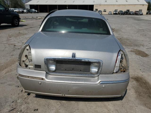 1LNHM81W84Y667779 - 2004 LINCOLN TOWN CAR EXECUTIVE SILVER photo 6
