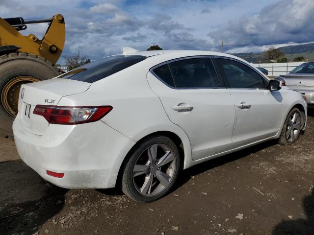 19VDE1F53DE013567 - 2013 ACURA ILX 20 PREMIUM WHITE photo 3